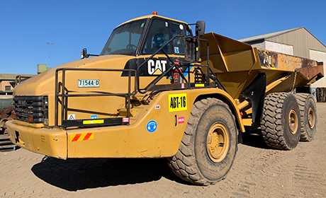 CAT 740 Dump Truck