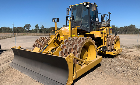 CAT 825G Compactor