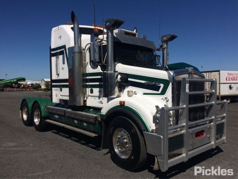 2010 Kenworth T408SAR