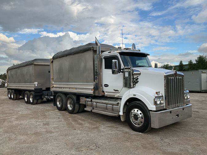 latemodel2506_2018_kenworth_t610SAR_61930516