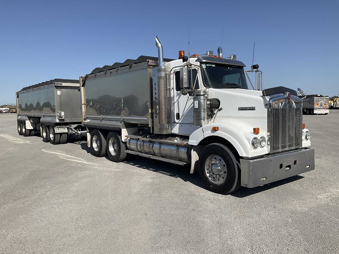 2016 Kenworth T409SAR