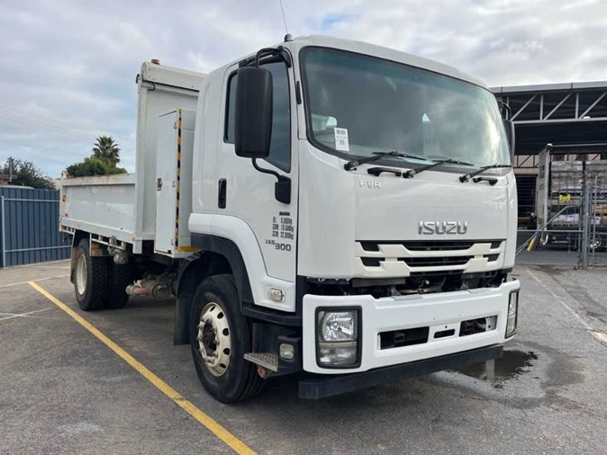2018 Isuzu FVR 165-300