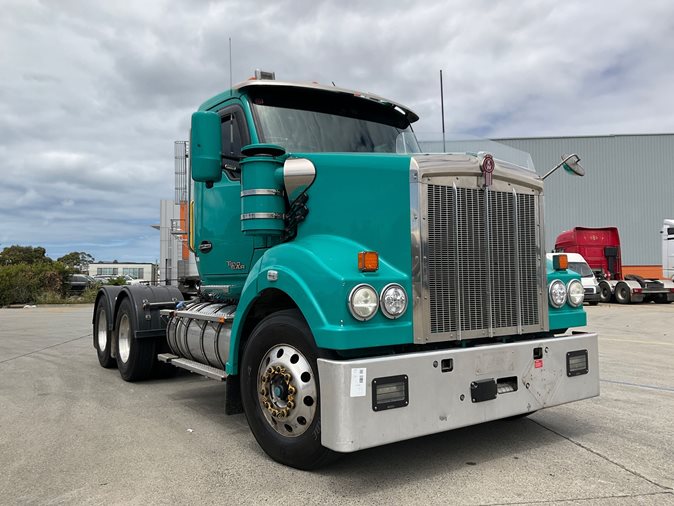 View 2019 Kenworth T610SAR via auction