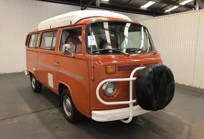 View 1973 Volkswagen Kombi Transporter via auction.