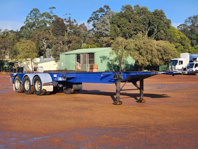 2004 Krueger ST-3-0D