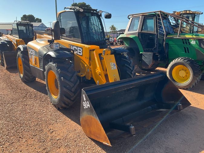 2021 JCB 531-70