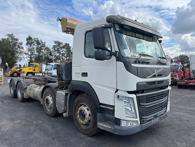 View waste & recycling units available via auction.