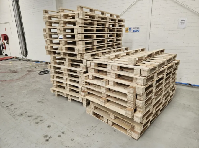 45 Oversize Wooden Pallets