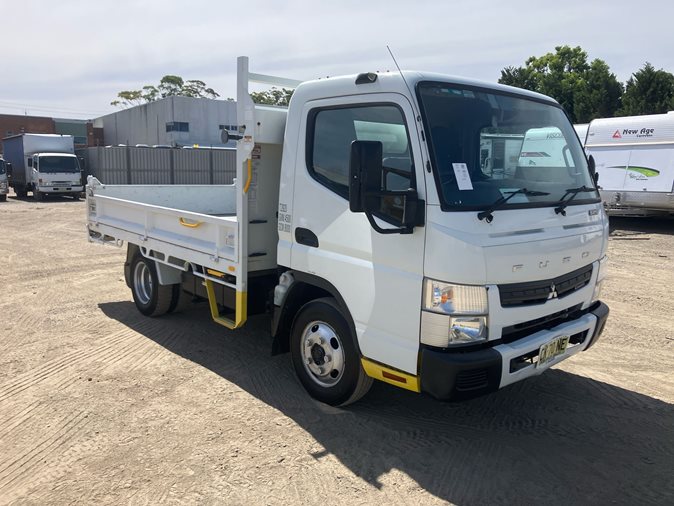 2017 Mitsubishi Fuso Canter 515