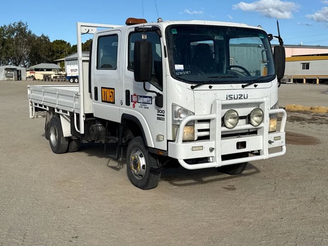 2008 Isuzu 300 NPS