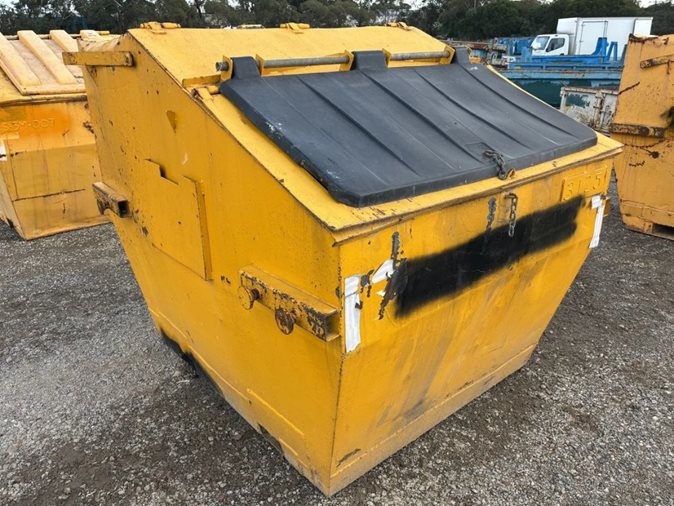 Lidded Marrel Skip Bin (3m³)