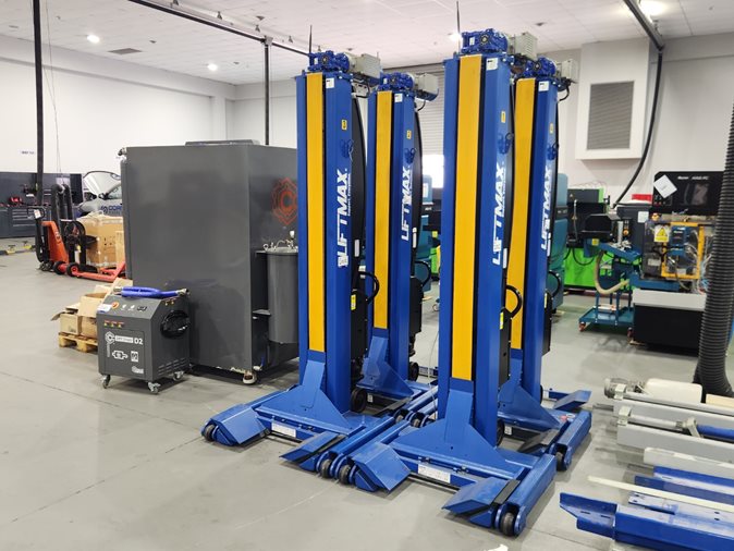 4 x Mobile Truck Column Lifts, Levanta, SW2.2