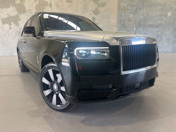 View 2022 Rolls-Royce Cullinan via auction.