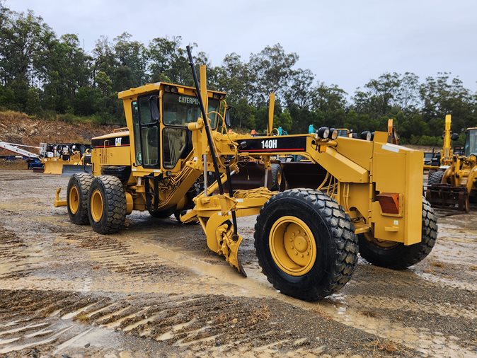 2004 Caterpillar 140H