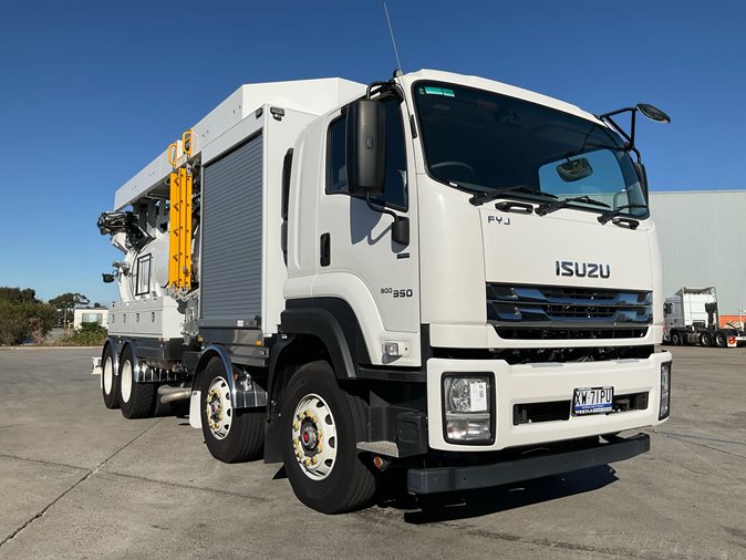 2021 Isuzu FYJ 300-350 Vacuum Truck