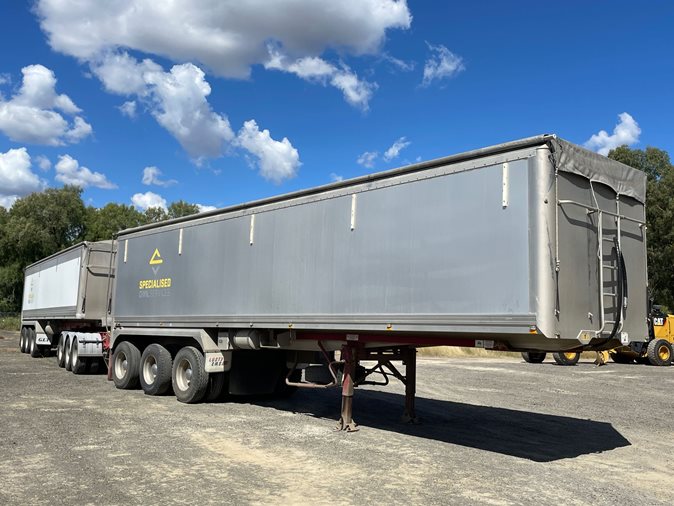 View a grey 2013 Lusty EMS Tri Semi Tipper available via auction.