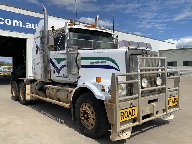 View 2006 Western Star 4900FX Constellation available via auction.