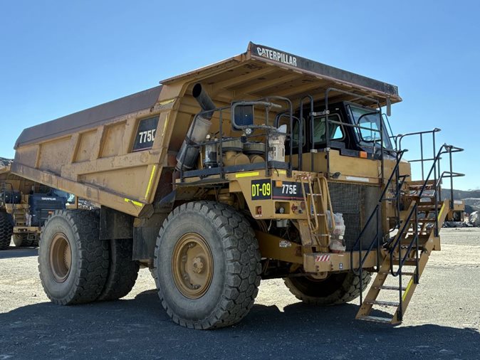 2005 Caterpillar 775E