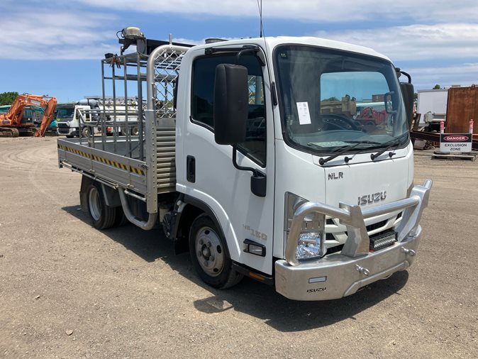 2021 Isuzu NLR 45-150