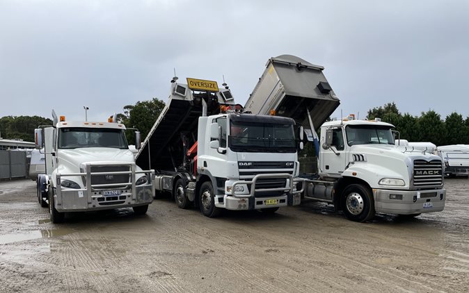 View a range of Daracon Group trucks & trailers.