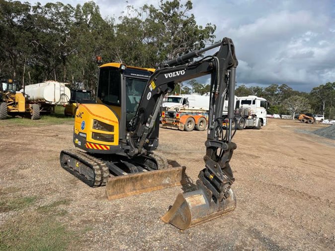 2022 Volvo ECR35D