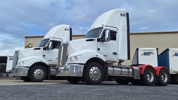 View a complete operating fleet, including prime movers, rigid trucks, trailer combinations, and more available via auction.