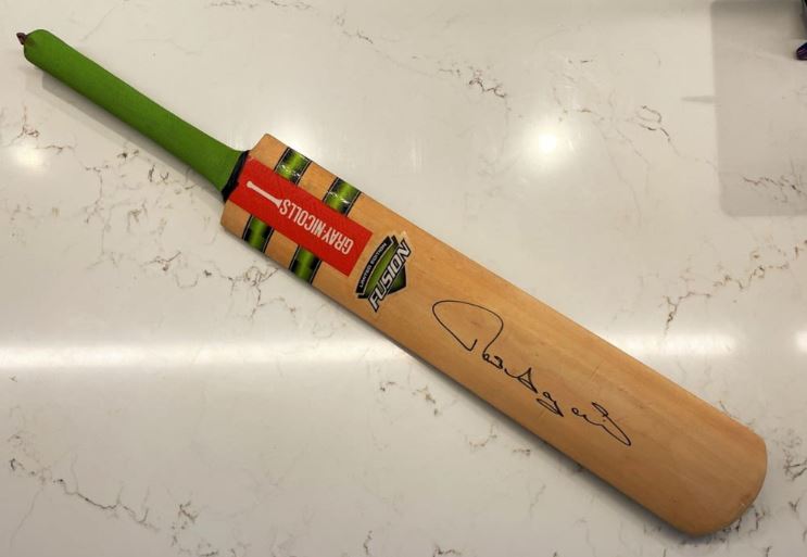 Matthew Hayden Signed Cricket Bat