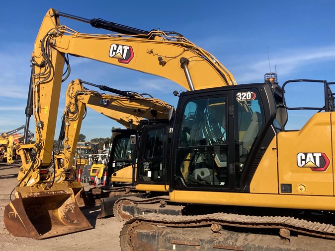 View a range of civil construction and earthmoving equipment available via auction.