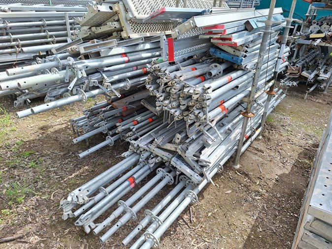 Stillages Assorted Steel Scaffold Standards