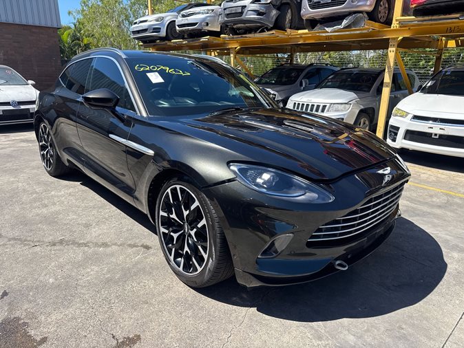 2021 Aston Martin DBX