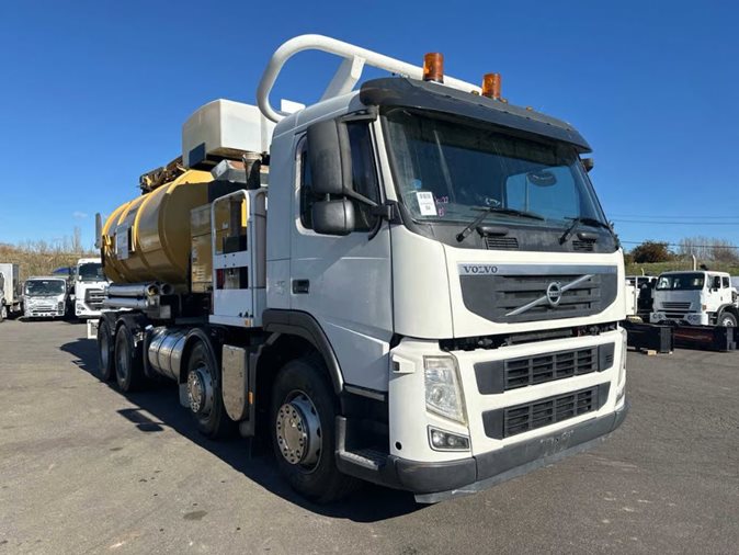 2012 Volvo FM410