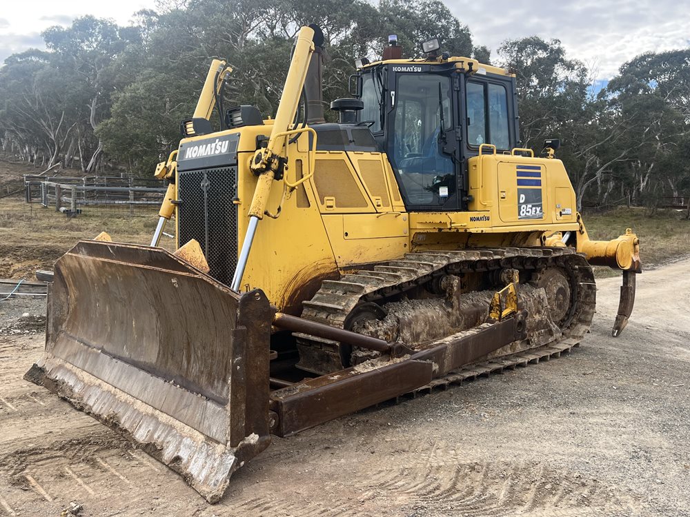 2016 Komatsu D85EX-18