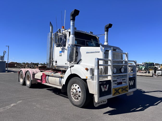 View 2013 Western Star 4800FS Constellation available via auction.
