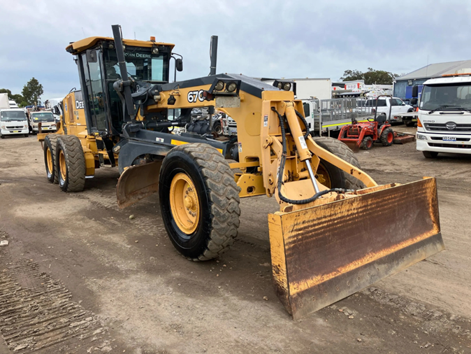 2015 John Deere 670 G
