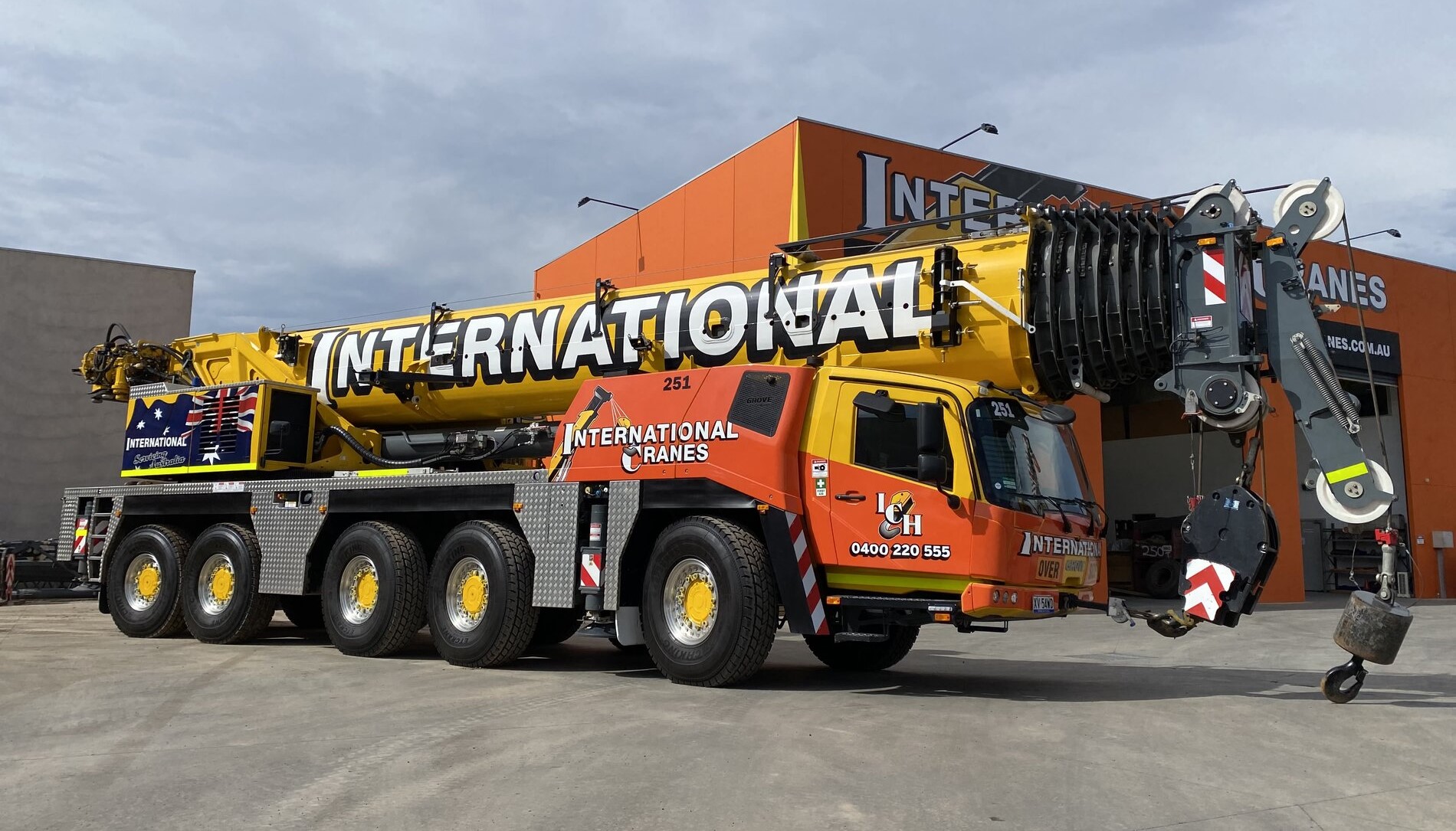 National Crane Auction Pickles AU