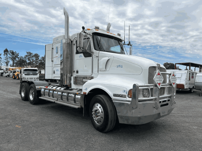 1999 Kenworth T604