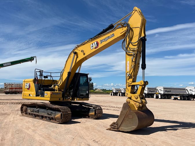 2022 Caterpillar 330GC