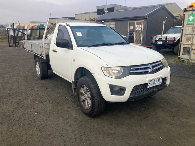 Workshop Equipment, Tools and 7 x Utes