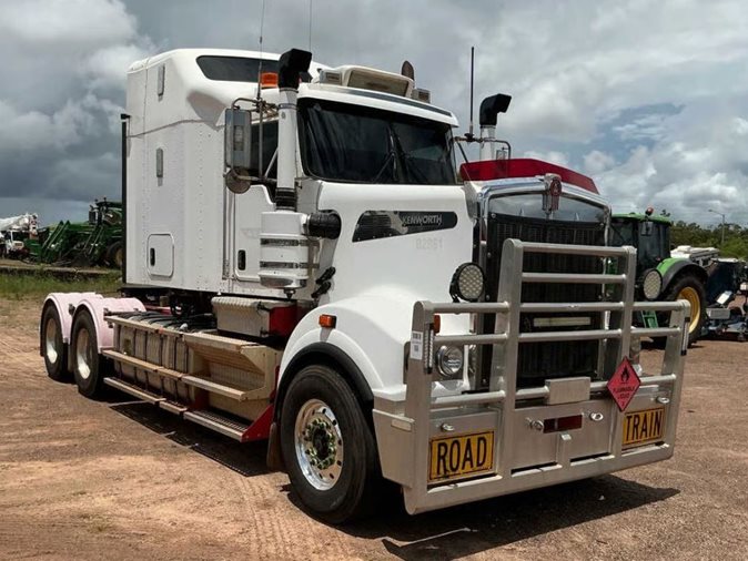 2017 Kenworth T909