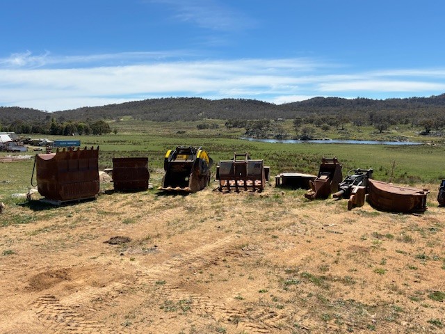 Kraft Earthmoving Business Closure Attachments, Machinery & General Goods