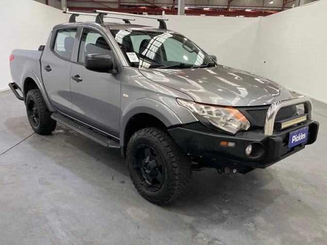 2017 Mitsubishi Triton