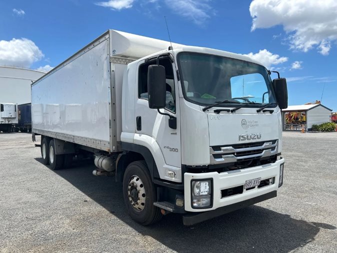 2017 Isuzu FVY 240-300