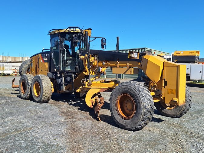 2010 Caterpillar 12M