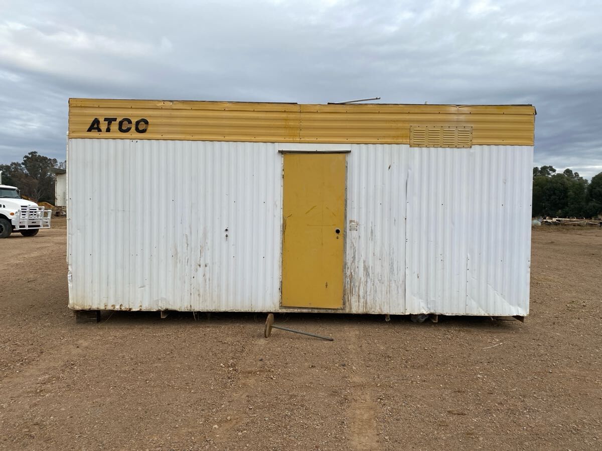 View portable building available via auction.