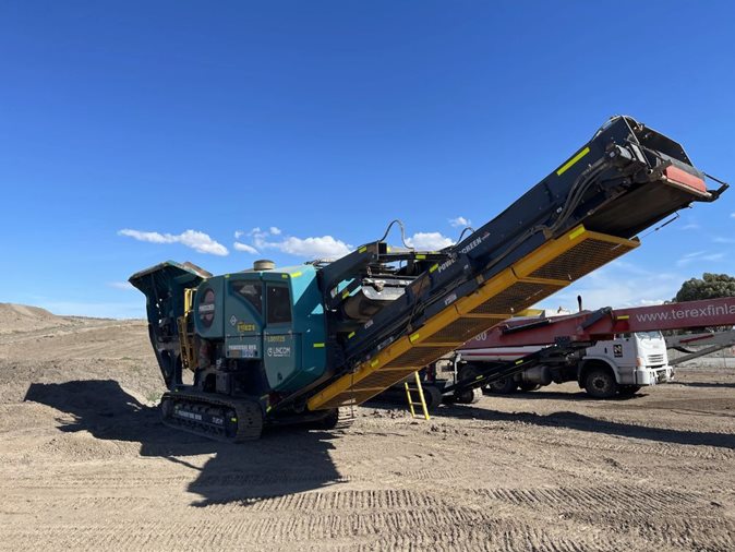 2022 Powerscreen Premiertrak HD 400
