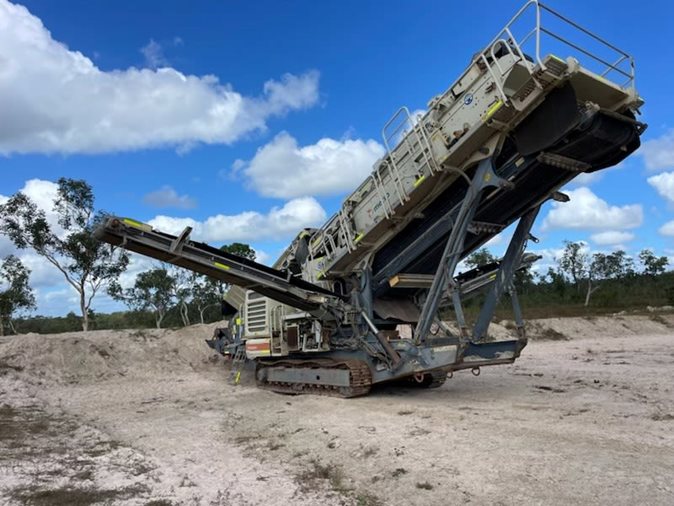 2016 Metso Lokotrack LT220D available via auction.