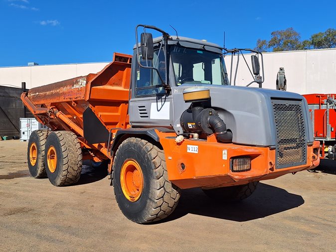 2005 Hitachi AH250D