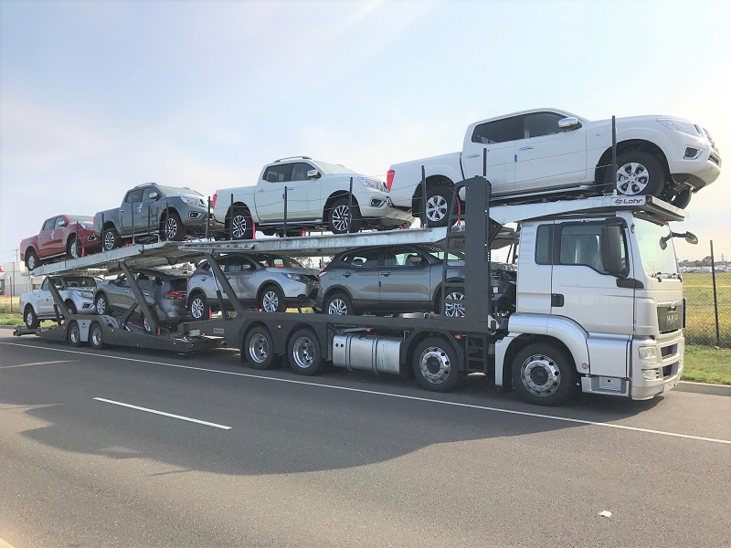 8-Car Carrying Truck & Trailer Combo