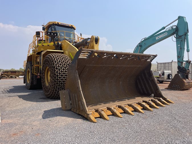 2022 Komatsu WA900-8R