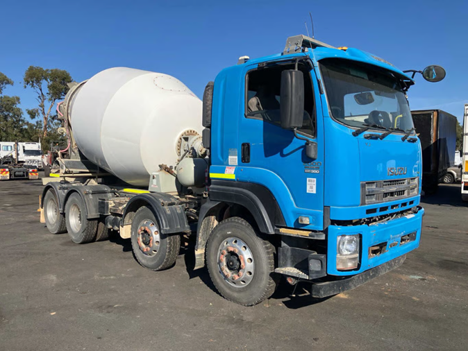 2015 Isuzu FYJ 2000